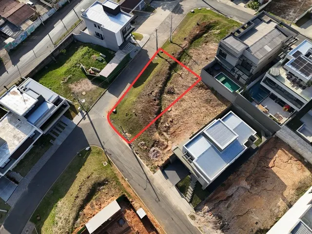 Terreno à venda, no bairro Santa Felicidade em Almirante Tamandaré