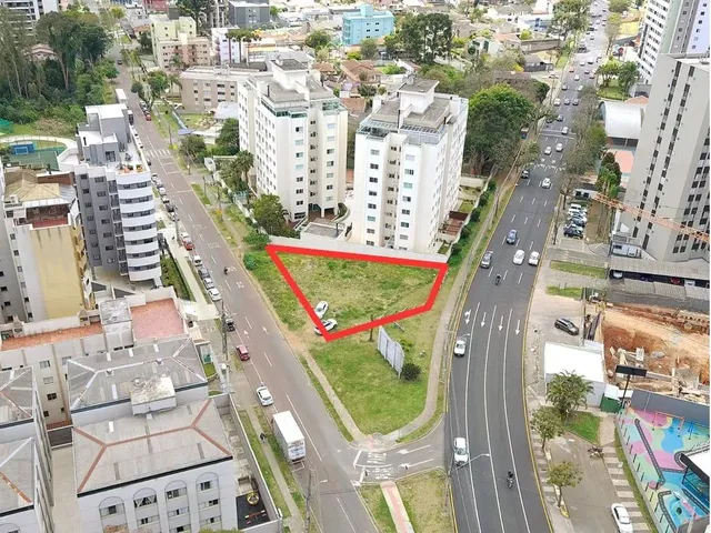 Terreno à venda, no bairro Portão em Curitiba