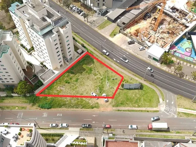 Terreno à venda, no bairro Portão em Curitiba