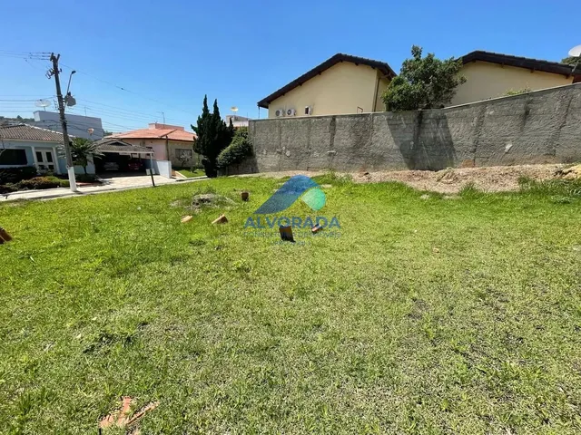 Terreno com 375m², à venda, no bairro Vila Zezé em Jacareí