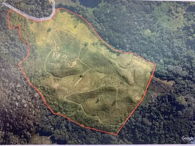 Terreno à venda, no bairro Santa Felicidade em Curitiba