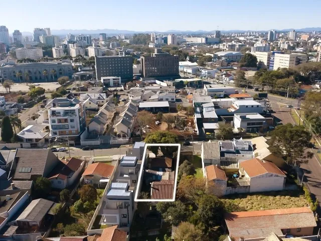 Terreno à venda, no bairro Portão em Curitiba