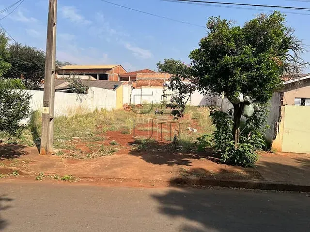 Terreno com 300m², à venda, no bairro Parque das Indústrias em Londrina