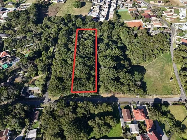 Terreno à venda, no bairro Santa Felicidade em Curitiba