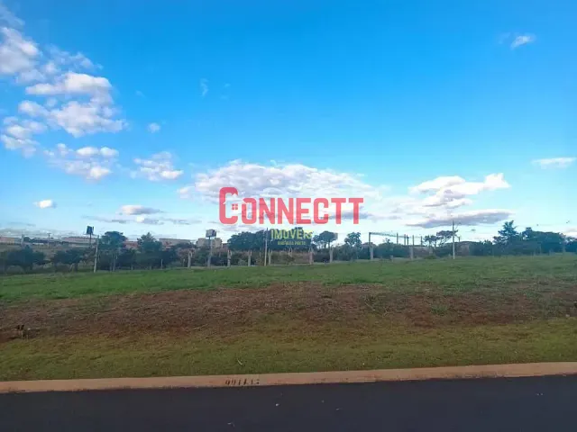 Terreno com 403m², à venda, no bairro Cravinhos em Cravinhos