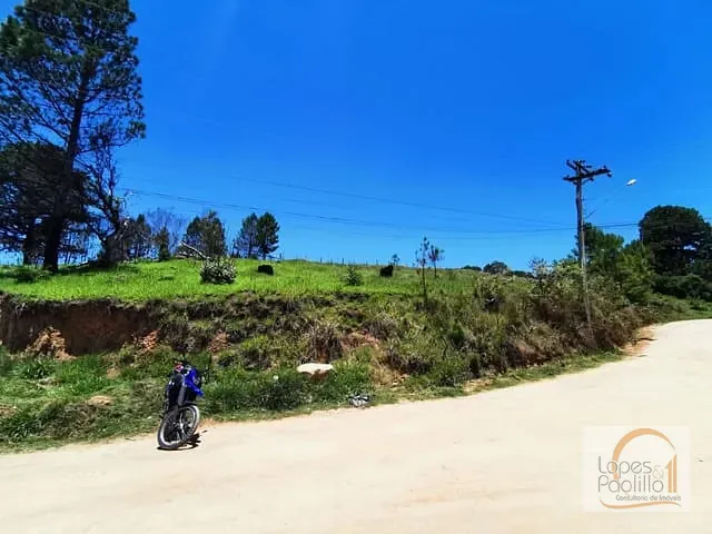 Terreno com 954m², à venda, no bairro Vitória Régia em Atibaia