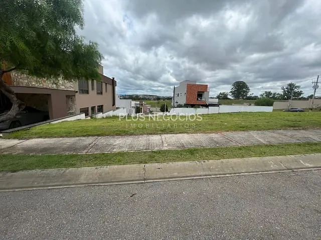 Terreno com 332m², à venda, no bairro Condomínio Cyrela Landscape Esplanada em Votorantim