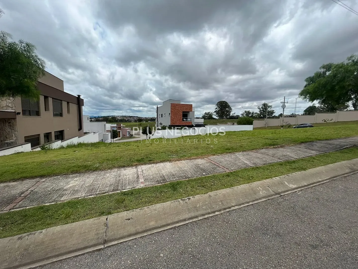 Terreno, 332 m² - Foto 1