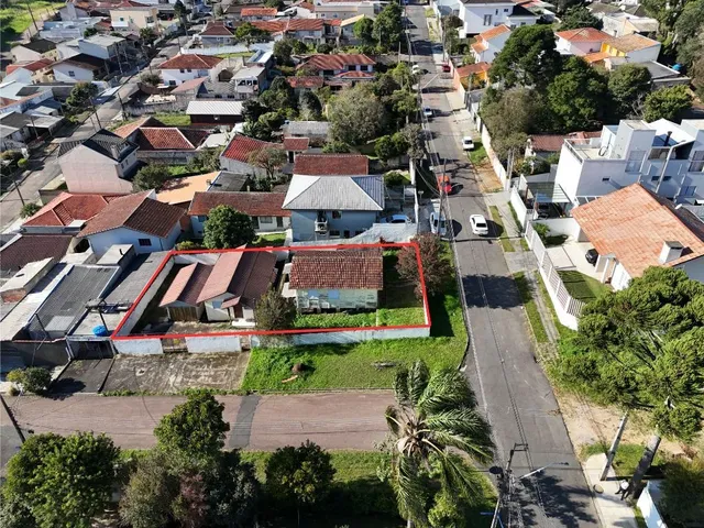 Terreno à venda, no bairro Santa Felicidade em Curitiba