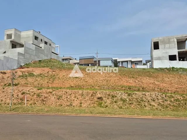 Terreno com 303m², à venda, no bairro Colônia Dona Luíza em Ponta Grossa