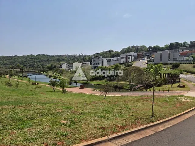 Terreno com 303m², à venda, no bairro Colônia Dona Luíza em Ponta Grossa