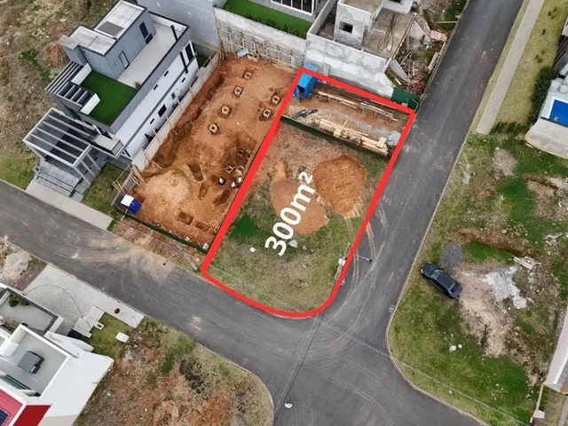 Terreno à venda, no bairro Santa Felicidade em Curitiba