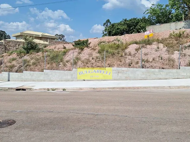 Terreno com 1031m², à venda, no bairro Loteamento Vale Azul I em Jundiaí