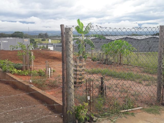 Terreno com 210m², à venda, no bairro Residencial e Comercial Cidade Jardim em Pindamonhangaba