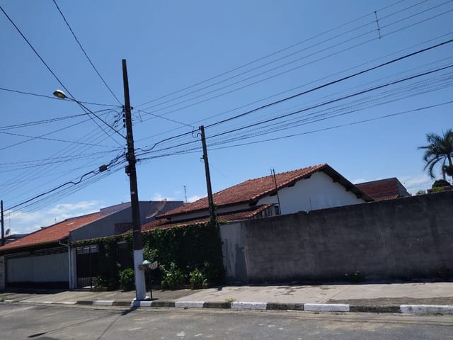 Terreno com 300m², à venda, no bairro Laerte Assunção em Pindamonhangaba