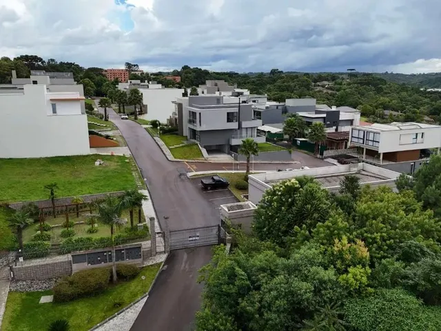 Terreno à venda, no bairro Santa Felicidade em Curitiba
