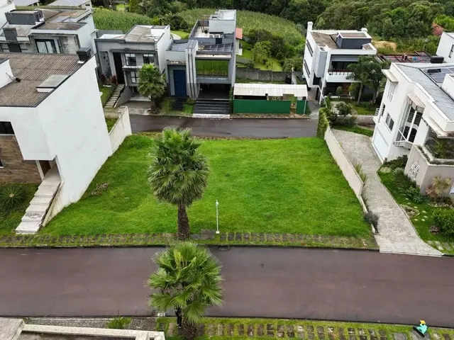 Terreno à venda, no bairro Santa Felicidade em Curitiba