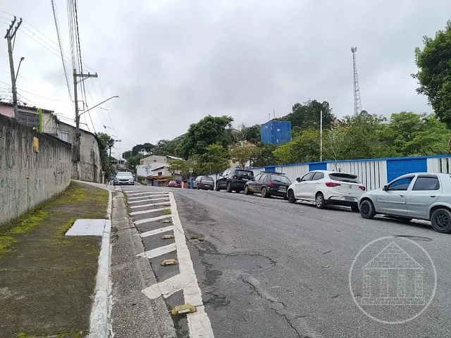 Terreno com 704m², à venda, no bairro Jardim Novo Parelheiros em São Paulo