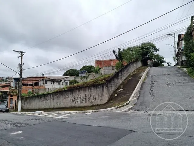Terreno com 704m², à venda, no bairro Jardim Novo Parelheiros em São Paulo