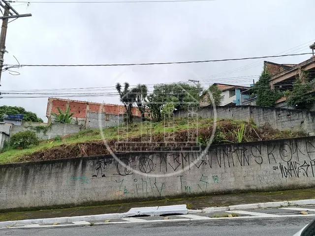 Terreno com 704m², à venda, no bairro Jardim Novo Parelheiros em São Paulo