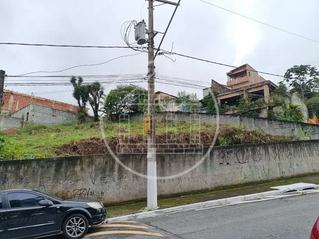Terreno com 704m², à venda, no bairro Jardim Novo Parelheiros em São Paulo