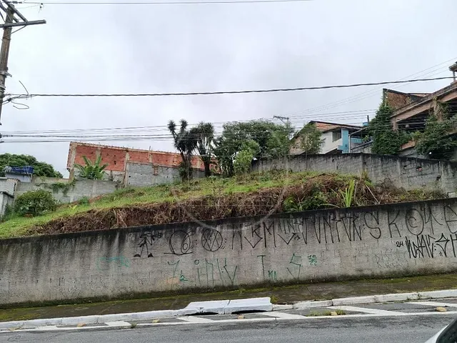 Terreno com 704m², à venda, no bairro Jardim Novo Parelheiros em São Paulo