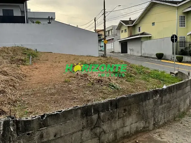 Terreno com 200m², à venda, no bairro Loteamento Villa Branca em Jacareí