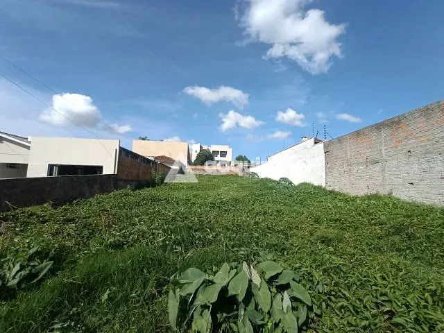 Terreno com 528m², à venda, no bairro Uvaranas em Ponta Grossa