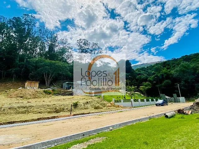 Terreno com 800m², à venda, no bairro Nova Gardênia em Atibaia