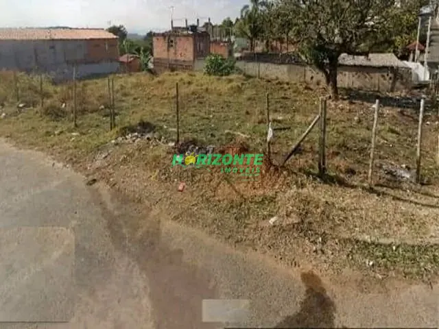 Terreno com 918m², à venda, no bairro Santa Cecília em São José dos Campos