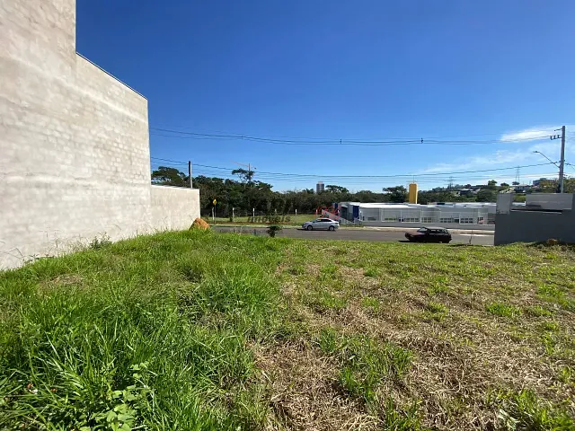 Terreno com 150m², à venda, no bairro Jardim Residencial Veneza em Indaiatuba