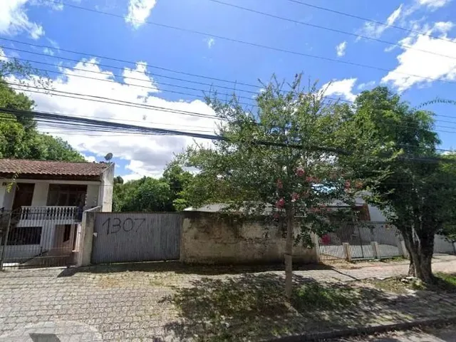 Terreno à venda, no bairro Tarumã em Curitiba