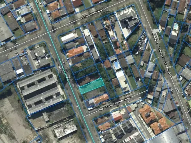 Terreno à venda, no bairro Tarumã em Curitiba