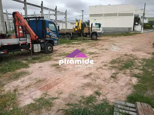 Terreno com 1799m², à venda, no bairro Jardim Califórnia em Jacareí