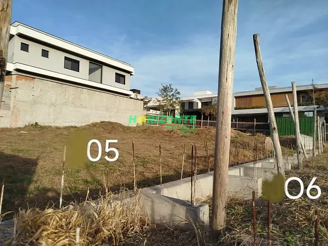 Terreno com 600m², à venda, no bairro Condomínio Residencial Colinas do Paratehy em São José dos Campos