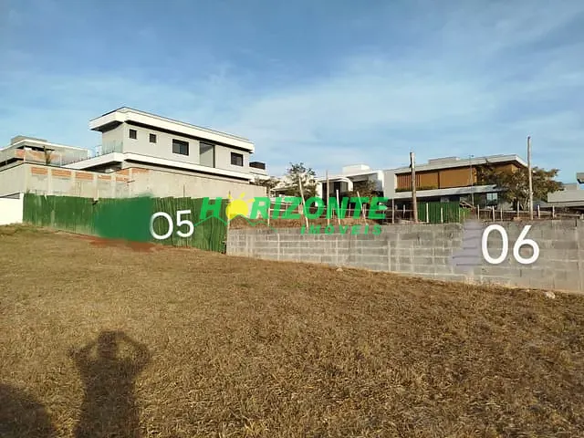 Terreno com 600m², à venda, no bairro Urbanova em São José dos Campos