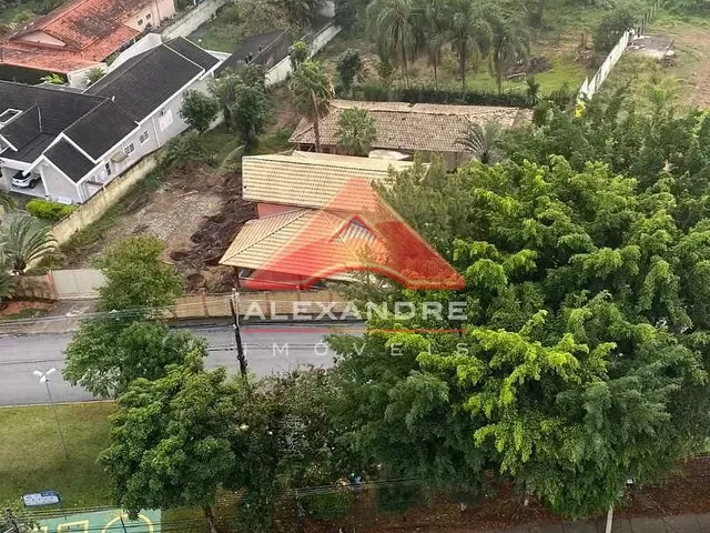 Terreno com 2500m², à venda, no bairro Jardim Uirá em São José Dos Campos