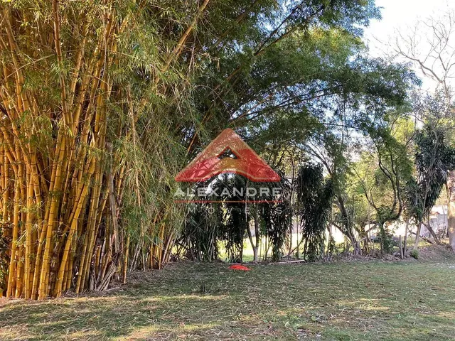 Terreno com 2500m², à venda, no bairro Jardim Uirá em São José Dos Campos