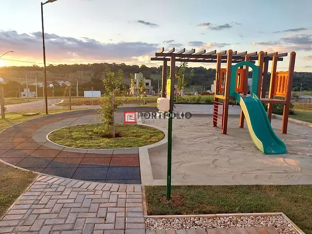 Terreno com 281m², à venda, no bairro Jardins Parma em Senador Canedo