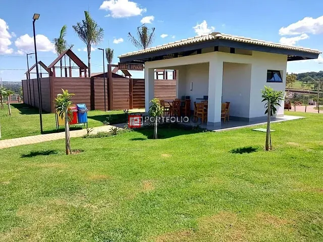 Terreno com 281m², à venda, no bairro Jardins Parma em Senador Canedo