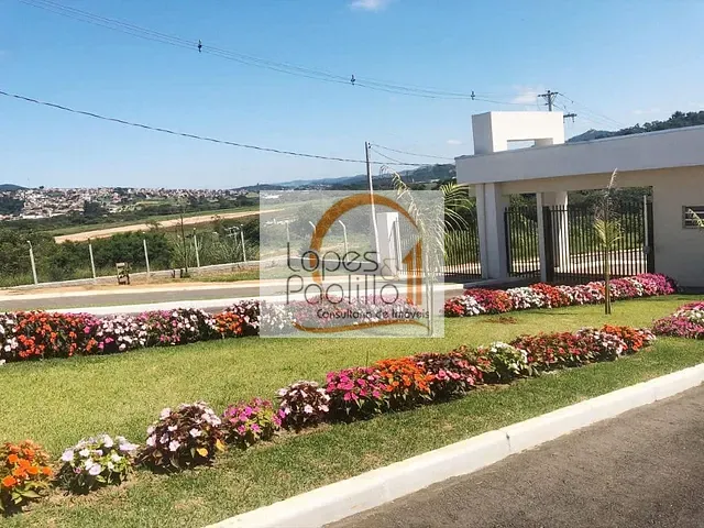 Terreno com 713m², à venda, no bairro Guaxinduva em Bom Jesus dos Perdões