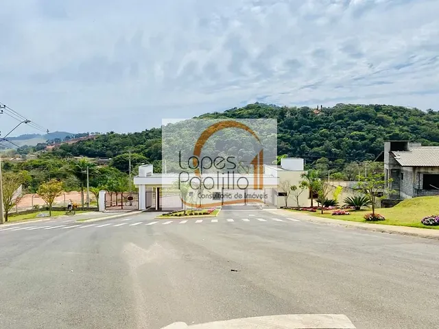 Terreno com 713m², à venda, no bairro Guaxinduva em Bom Jesus dos Perdões