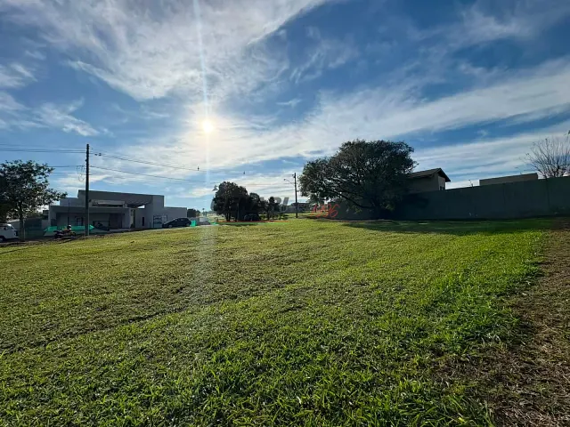 Terreno com 1000m², à venda, no bairro Jardim Indaiatuba Golf em Indaiatuba
