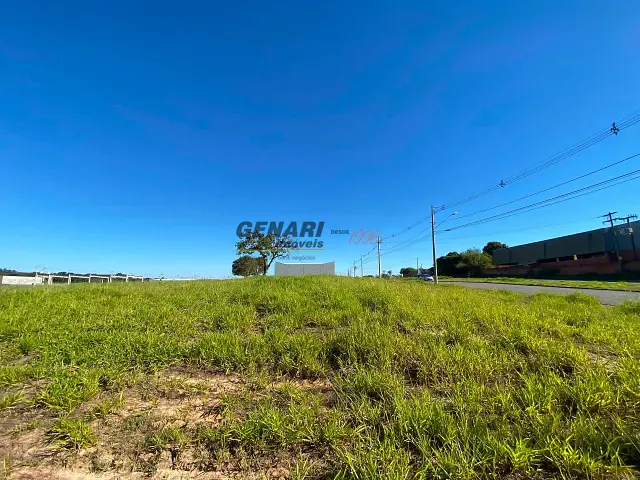 Terreno com 611m², à venda, no bairro Comercial Bortoletto em Indaiatuba