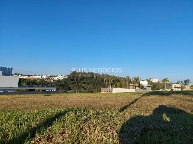 Terreno com 1000m², à venda, no bairro Jardim Residencial Saint Patrick em Sorocaba