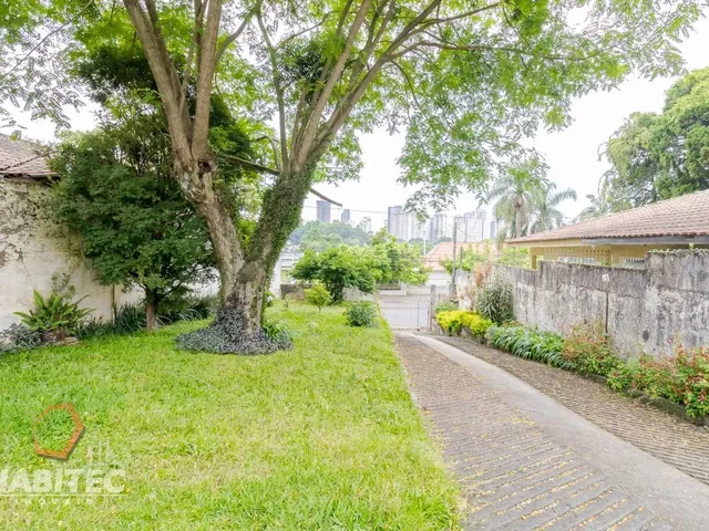 Terreno com 594m², à venda, no bairro Mercês em Curitiba