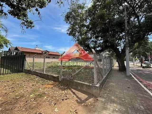 Terreno com 818m², à venda, no bairro Jardim Apolo em São José Dos Campos