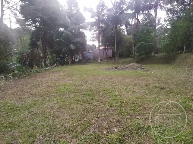 Terreno com 255m², à venda, no bairro Recanto Campina Verde em Embu-Guaçu