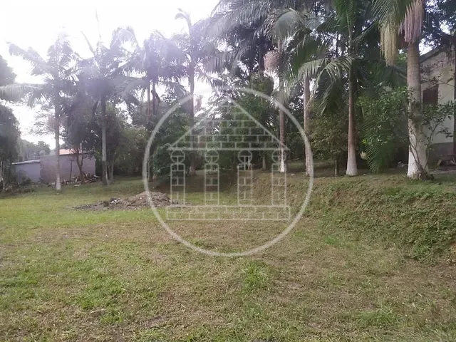 Terreno com 255m², à venda, no bairro Recanto Campina Verde em Embu-Guaçu
