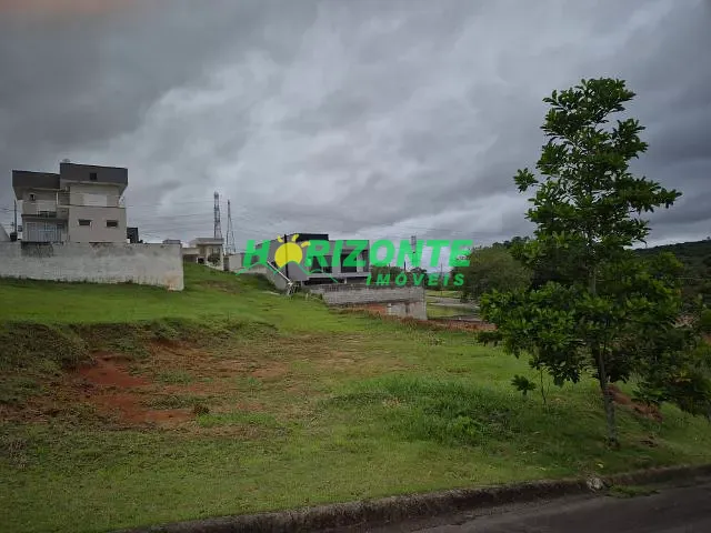 Terreno com 384m², à venda, no bairro Condomínio Bellavittá em Caçapava